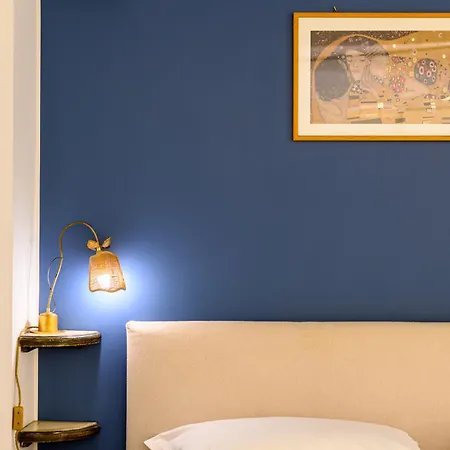 Apartment Via Carlo De Cesare 15 *