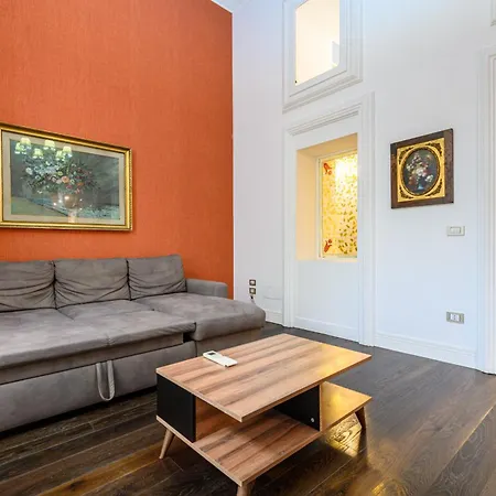 Apartment Via Carlo De Cesare 15 Naples