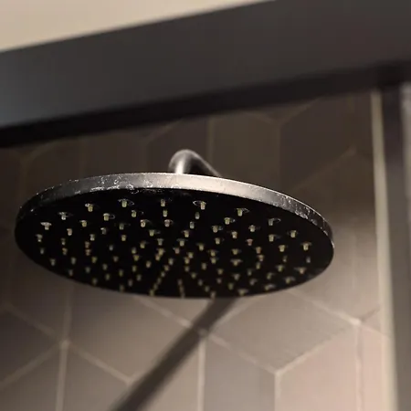 Via Carlo De Cesare 15 نابولي