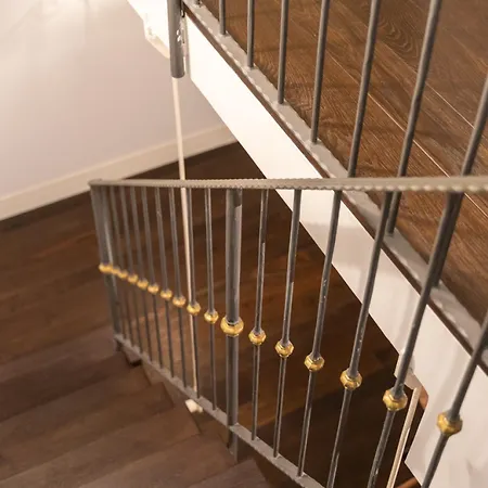 Via Carlo De Cesare 15 شقة نابولي