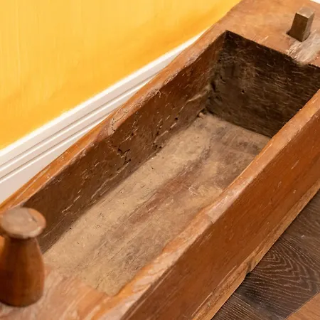 Via Carlo De Cesare 15 شقة